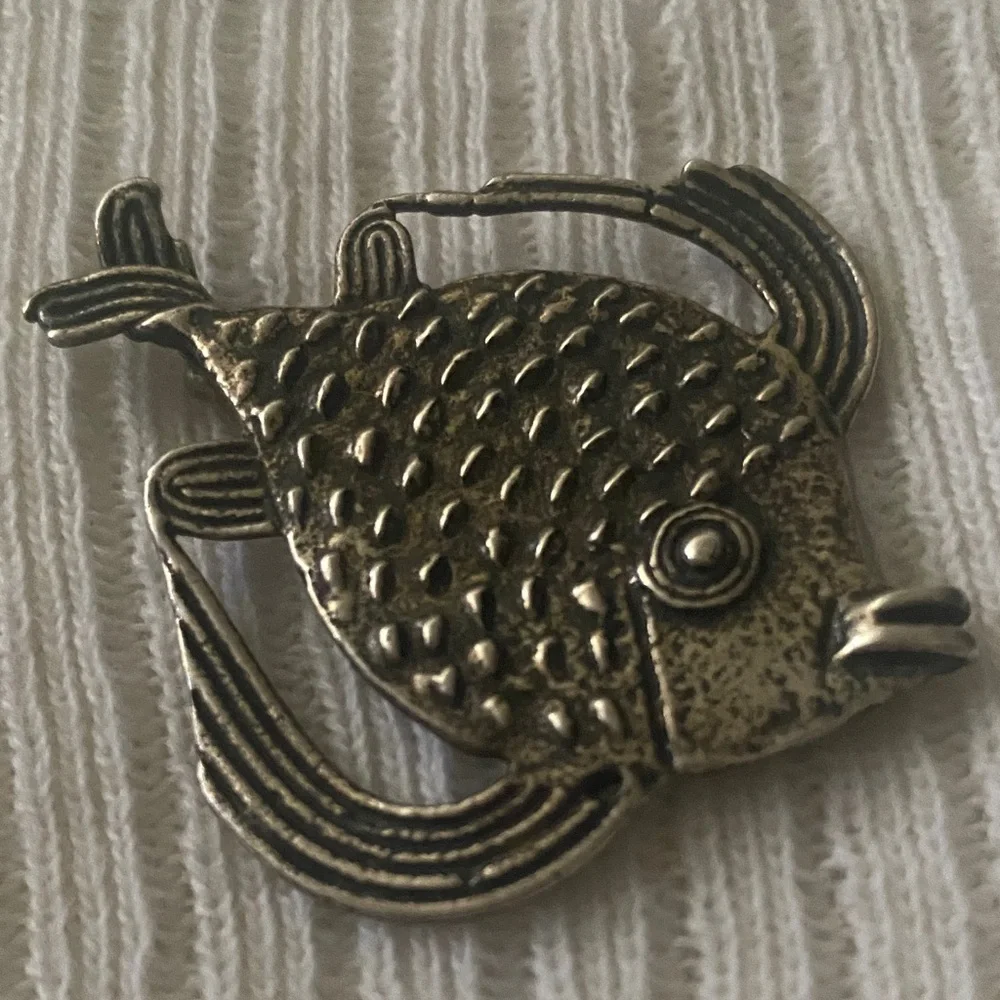 Vintage Metropolitan Museum Of Art Fish Ocean Brooch Great Barrier Reaf